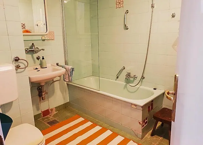 Hisa Velikanka_giantess *